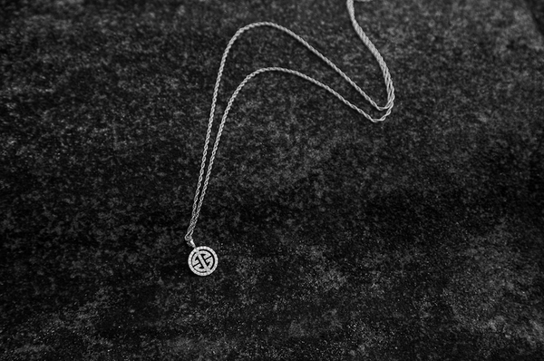 Rose Gold Diamond Orbital 'Universi' Pendant (UNISEX) - trunfio universe
- 6