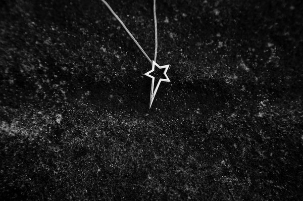 White Gold Single Diamond Shooting Star Necklace - trunfio universe
 - 3