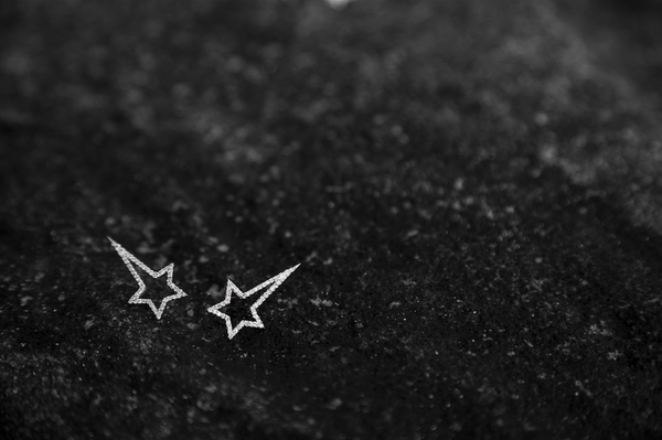 Rose Gold Diamond Shooting Star Studs - trunfio universe
- 2